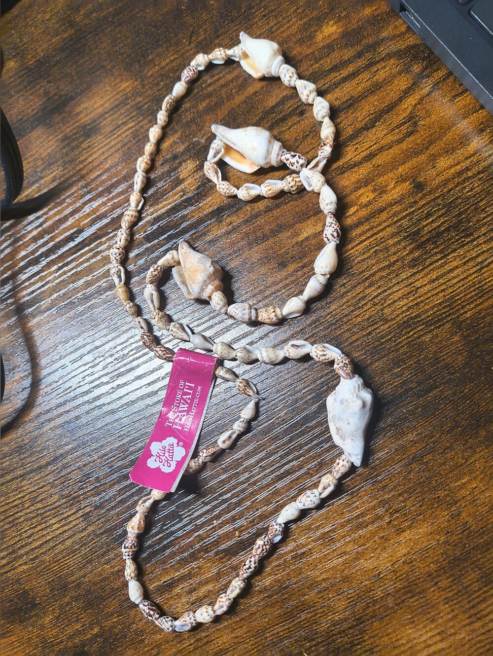 Hilo Hattie Natural Hawaii Tropical Seashell 15" Necklace Surfer Mermaid Conch